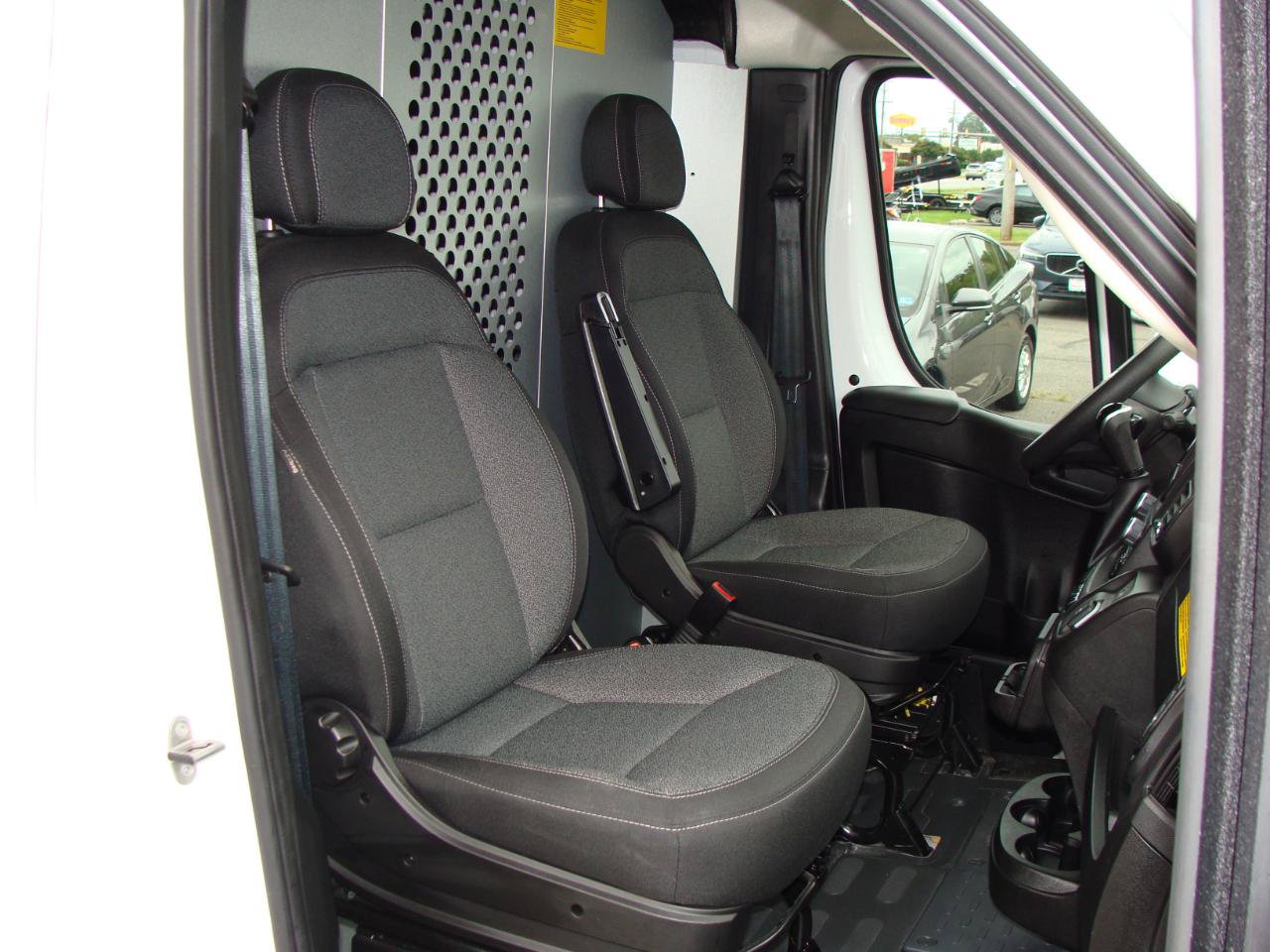 Used 2023 RAM ProMaster 2500 FWD image 8