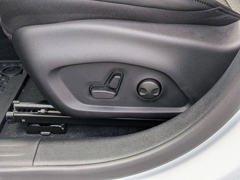 New 2026 Jeep Compass Latitude image 13