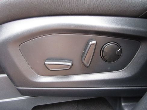 Used 2026 Ford Explorer Active RWD image 13