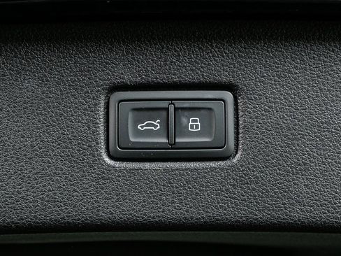 Used 2023 Audi Q7 2.0T Premium w/ Towing Package image 31