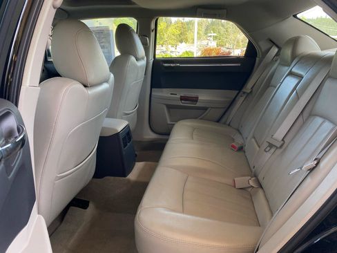 Used 2007 Chrysler 300 C RWD image 18