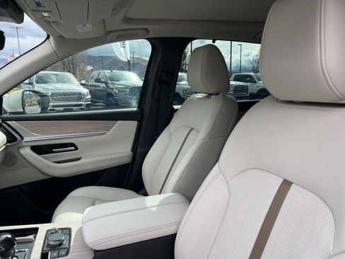 Used 2024 MAZDA CX-90 3.3 Turbo w/ Premium Plus Pkg image 16