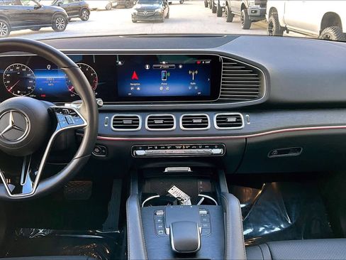Used 2025 Mercedes-Benz GLE 350 4MATIC image 6