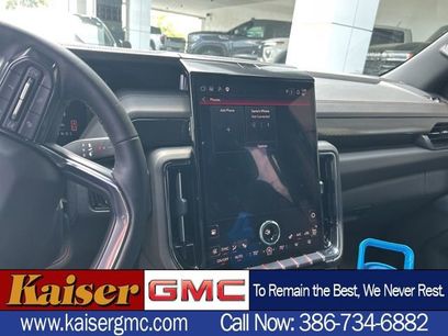 Used 2025 GMC Yukon AT4 w/ AT4 Premium Package