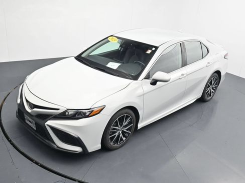Used 2023 Toyota Camry SE FWD image 26