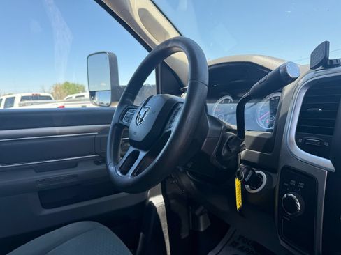 Used 2014 RAM 2500 SLT AWD/4WD image 17