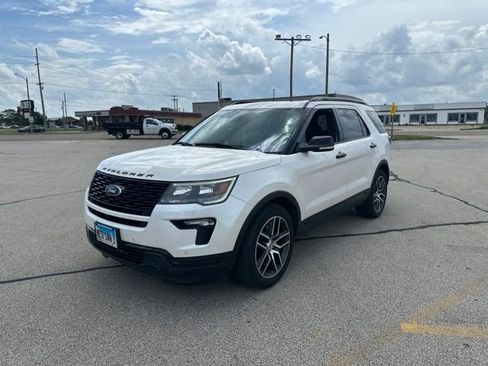Used 2019 Ford Explorer Sport w/ Equipment Group 401A AWD/4WD image 2