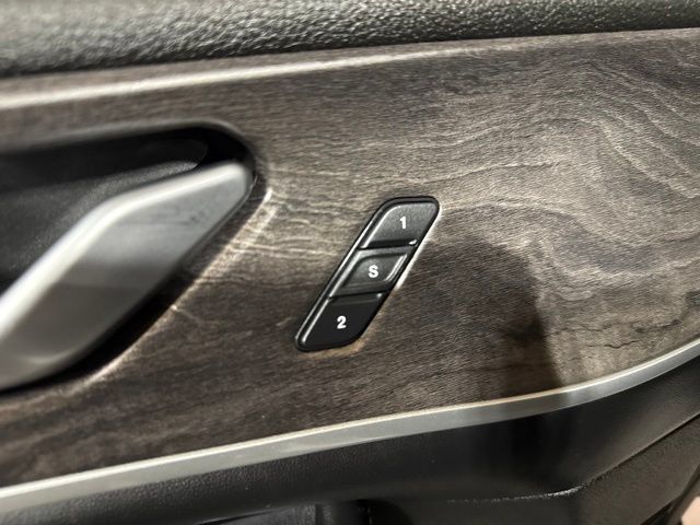 Used 2024 Jeep Grand Cherokee Limited AWD/4WD image 5
