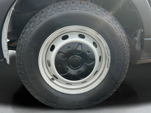 Used 2021 Ford Transit 250 Low Roof RWD image 32