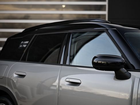 Used 2025 MINI Cooper Countryman S image 3