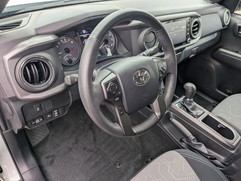 Used 2023 Toyota Tacoma TRD Sport image 7