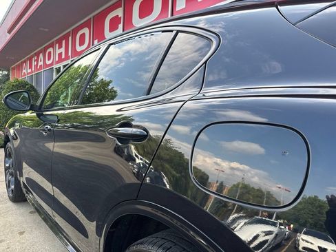 Used 2023 Alfa Romeo Stelvio Veloce AWD/4WD image 13