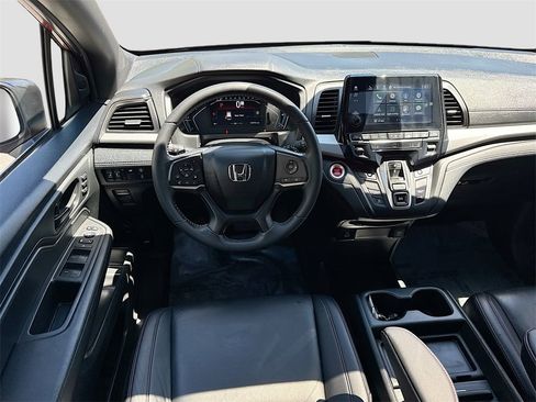 Used 2023 Honda Odyssey Sport image 22