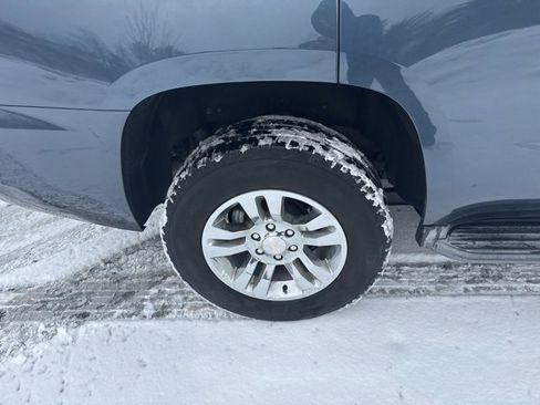 Used 2019 Chevrolet Tahoe LT image 10
