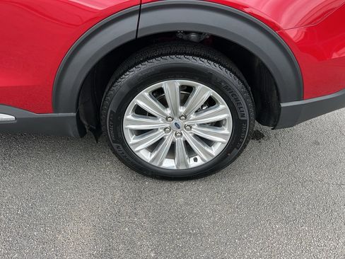 Used 2023 Ford Explorer Limited w/ Limited Technology Package image 8