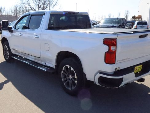 Used 2022 Chevrolet Silverado 1500 High Country w/ Technology Package image 5