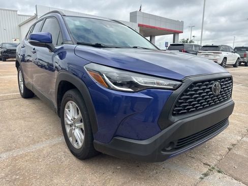 Used 2022 Toyota Corolla Cross LE AWD/4WD image 1