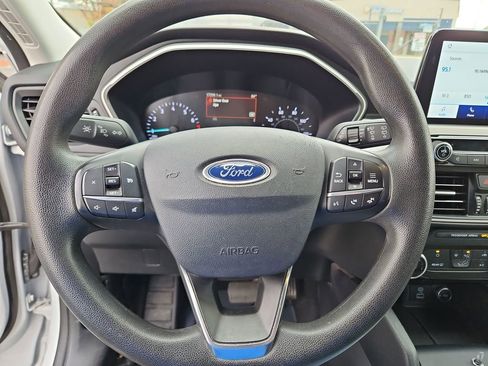 Used 2021 Ford Escape SE image 10