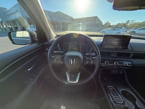 Used 2023 Honda Pilot Elite image 14