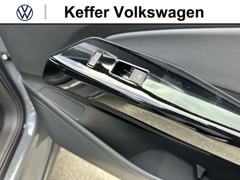 New 2025 Volkswagen ID.4 Pro S Plus AWD/4WD image 31
