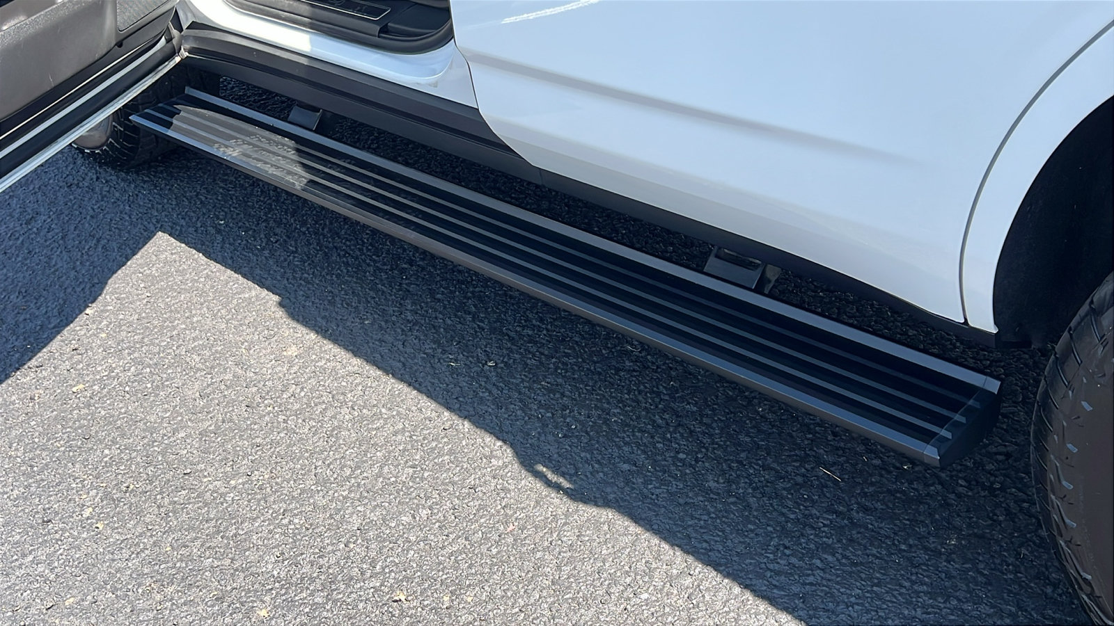Certified 2023 GMC Yukon AT4 AWD/4WD image 11