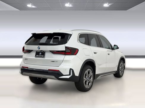 Used 2025 BMW X1 xDrive28i AWD/4WD image 9