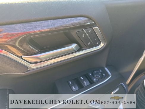 Used 2025 Chevrolet Silverado 1500 LTZ image 10