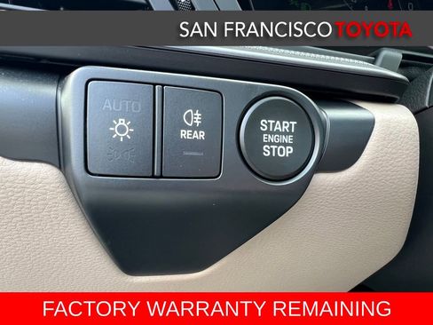 Used 2025 Porsche 911 Carrera image 35