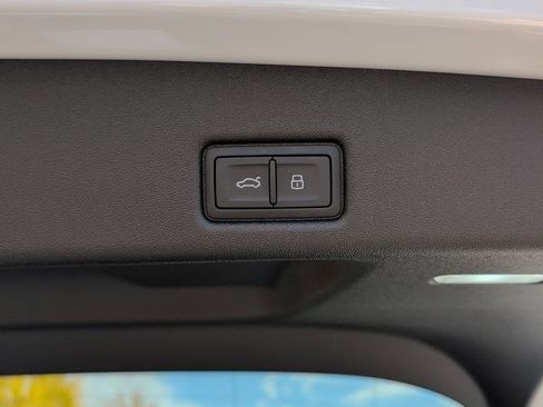 New 2025 Audi Q5 Premium Plus image 32