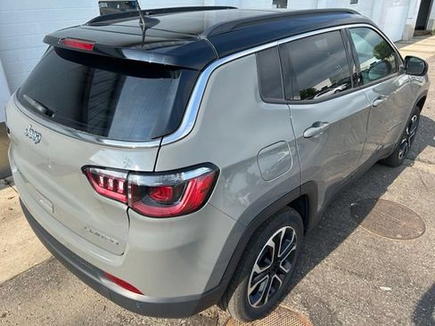 Certified 2024 Jeep Compass Limited w/ Sun and Sound Group AWD/4WD image 5