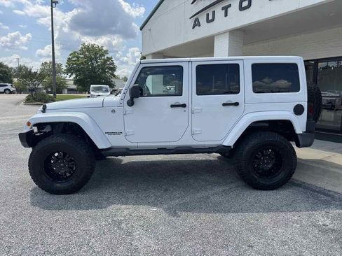 Used 2012 Jeep Wrangler Unlimited Sahara AWD/4WD image 44