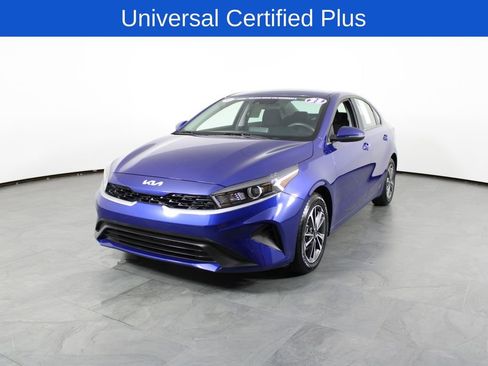Used 2023 Kia Forte LXS w/ LXS Technology Package image 2