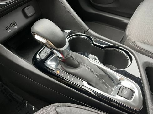 Used 2025 Buick Encore GX Preferred image 40