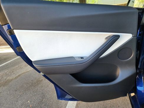 Used 2022 Tesla Model Y Performance AWD/4WD image 66