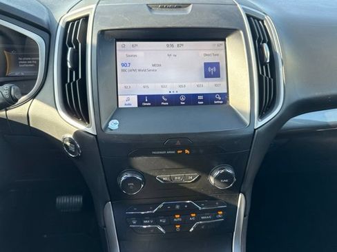 Used 2020 Ford Edge SEL w/ Convenience Package FWD image 13