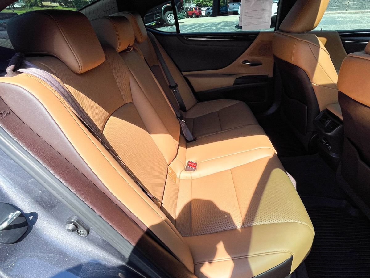 Used 2020 Lexus ES 350 w/ Premium Package FWD image 13