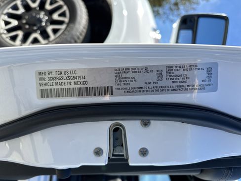 Used 2025 RAM 2500 Limited image 35