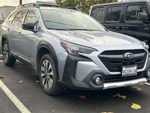 Used 2023 Subaru Outback Limited image 2
