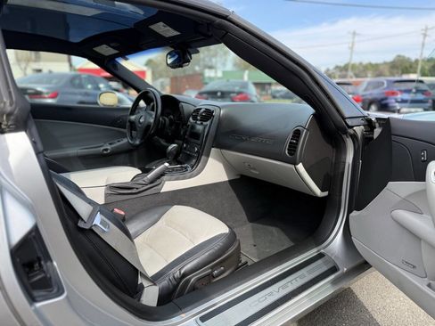 Used 2008 Chevrolet Corvette Base 2dr Coupe w/ Preferred Equipment Group image 19