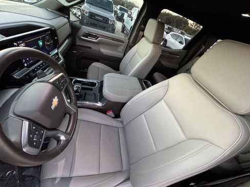 Used 2024 Chevrolet Silverado 1500 LTZ w/ LTZ Convenience Package II image 27