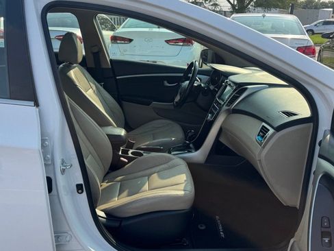 Used 2013 Hyundai Elantra GT w/ Tech Pkg FWD image 29