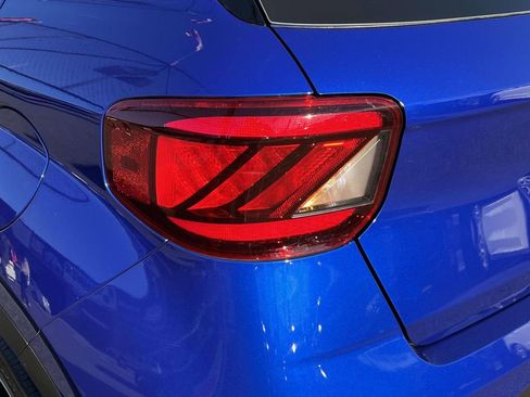 Used 2024 Hyundai Venue Limited image 14