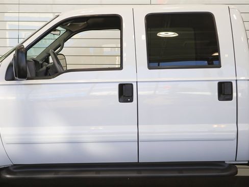 Used 2001 Ford F350 Lariat image 50