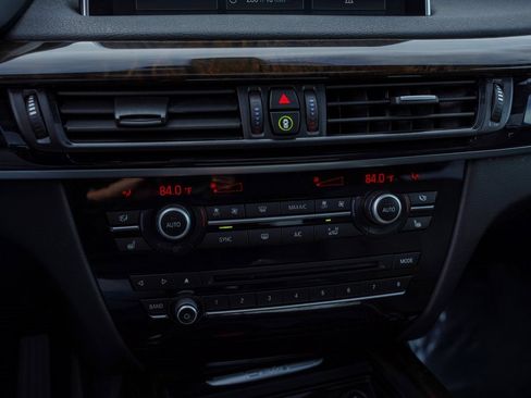 Used 2018 BMW X5 xDrive40e w/ Executive Package image 26