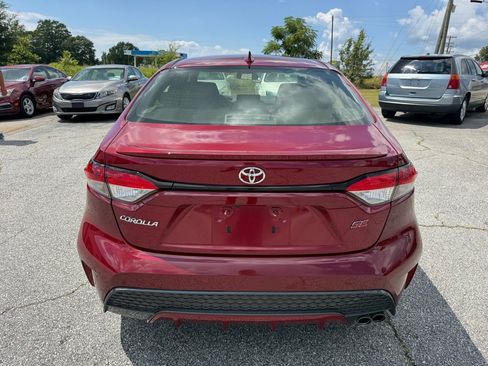 Used 2022 Toyota Corolla SE w/ SE Premium Package FWD image 6