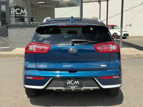 Used 2018 Kia Niro EX w/ EX Premium Package FWD image 6