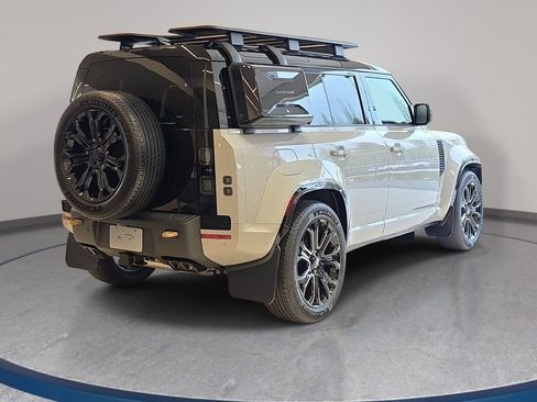New 2026 Land Rover Defender 110 OCTA AWD/4WD image 5