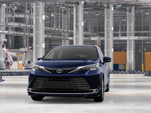 New 2026 Toyota Sienna Limited AWD/4WD image 3
