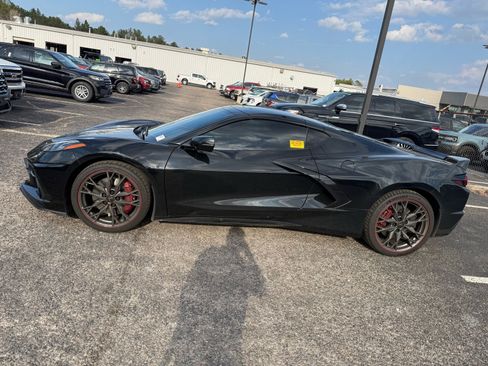 Used 2024 Chevrolet Corvette Stingray Preferred Cpe w/ Z51 Performance Package image 4