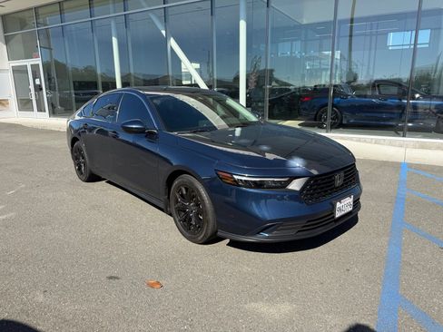 Used 2024 Honda Accord EX image 7